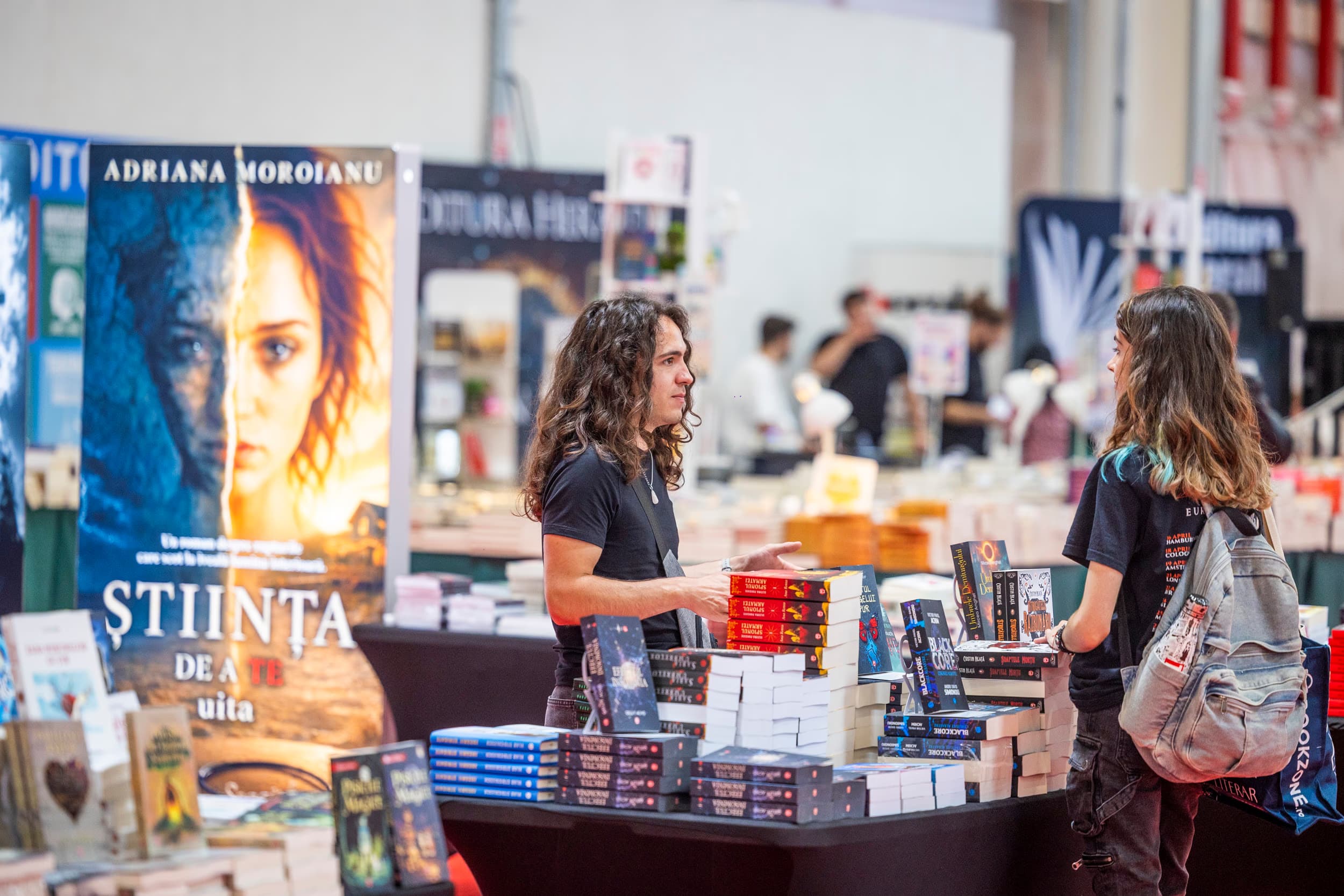 bookfest-2026-romexpo-autoare-adriana-moroianu-cititori