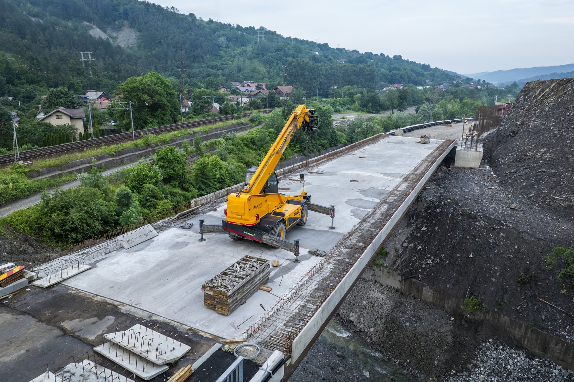 Comarnic Bypass, aerial view with the bridge over the Prahova River and the railway