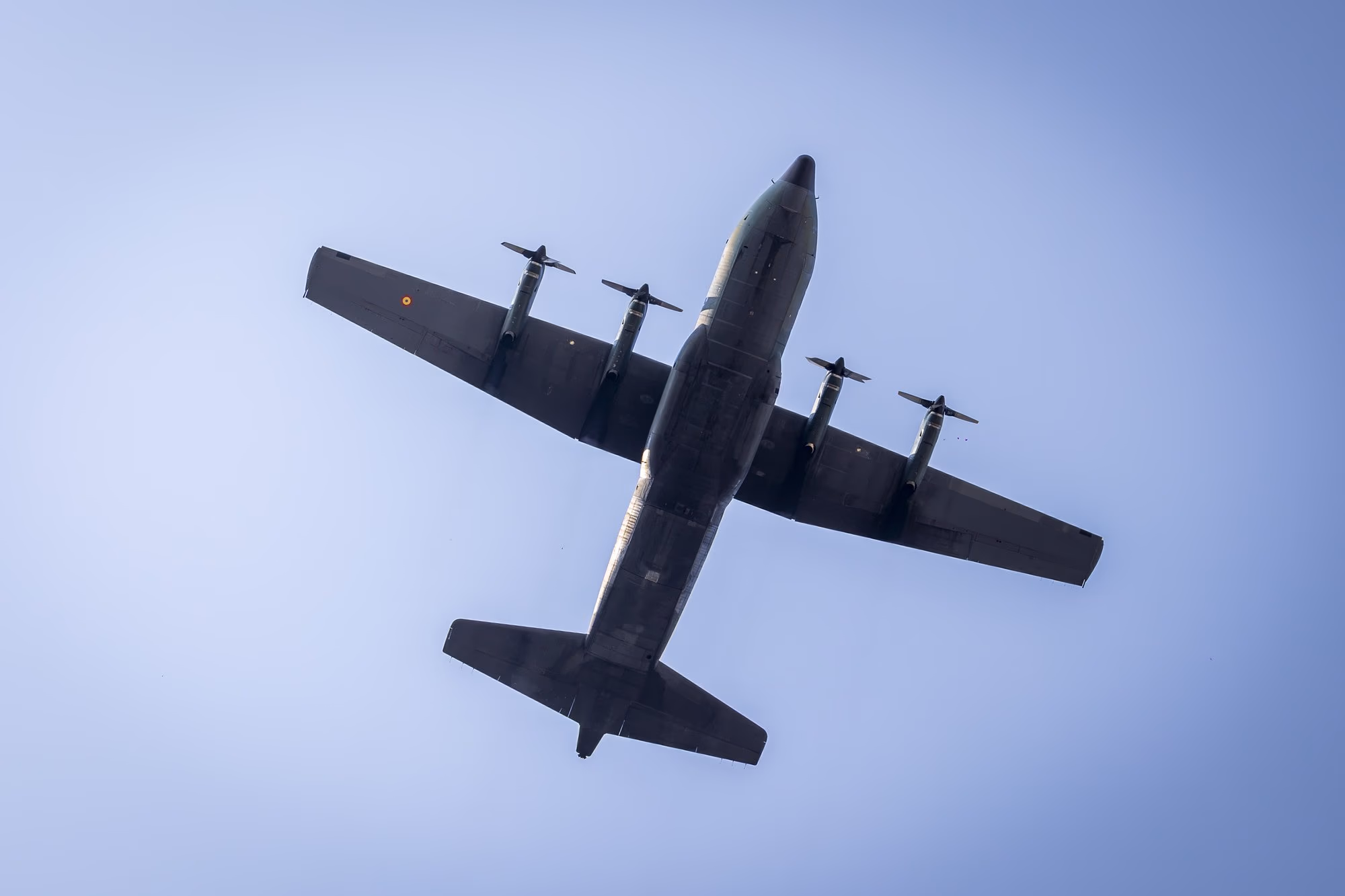 C-130 Hercules alacsony áthúzásban. Fotó: AdiCoco.com