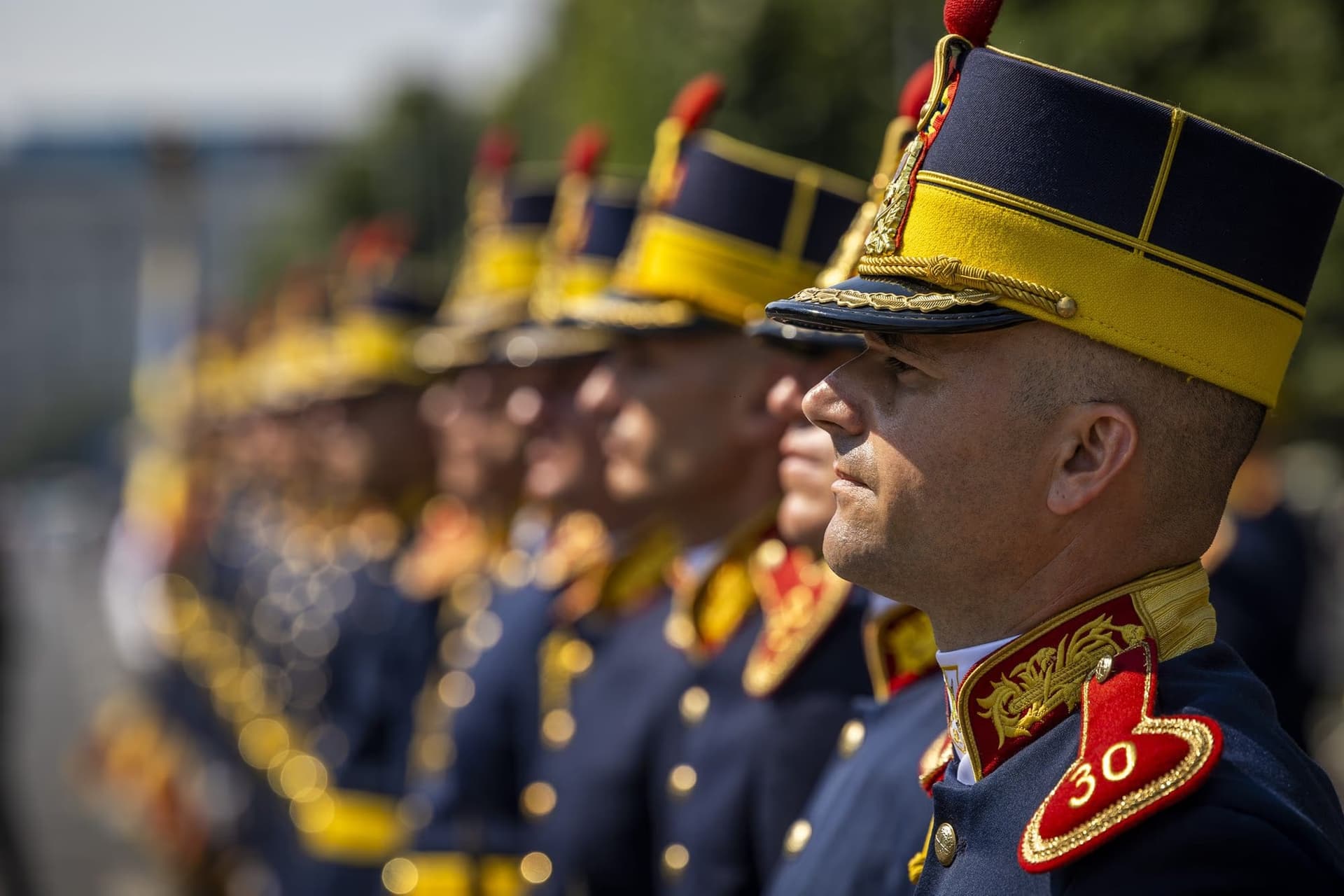 Profile portrait: the commander of the guard of honour. Photo: AdiCoco.com