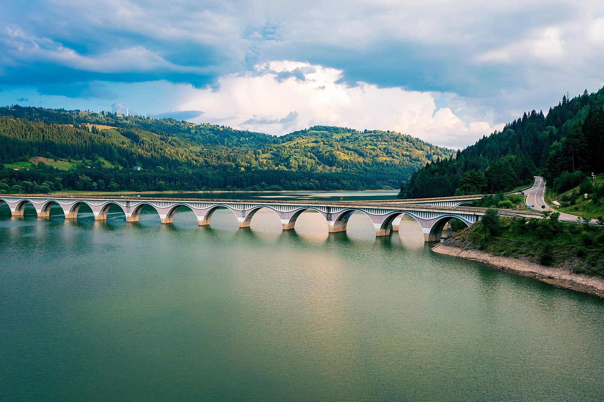 Viaductul la apă mică